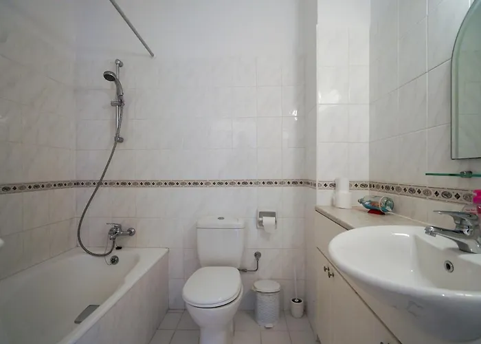 Resitour - Hills Lägenhet Tala